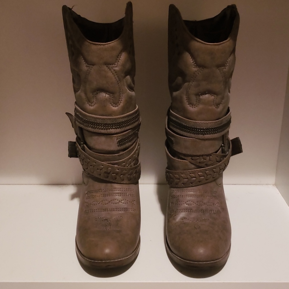 Mia Cowboy / Cowgirl Boots